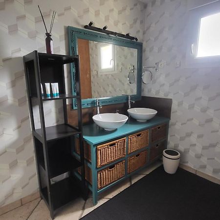 Le Coup De Foudre Panzió Le Molay-Littry Kültér fotó