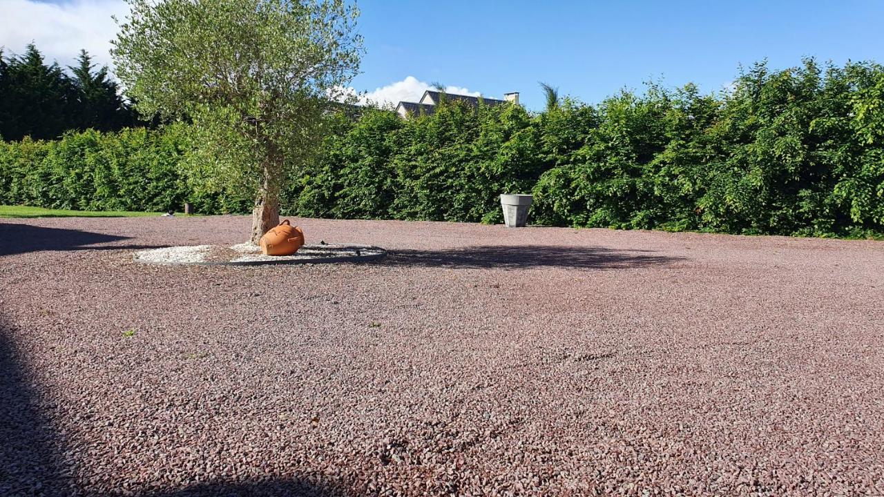 Le Coup De Foudre Panzió Le Molay-Littry Kültér fotó